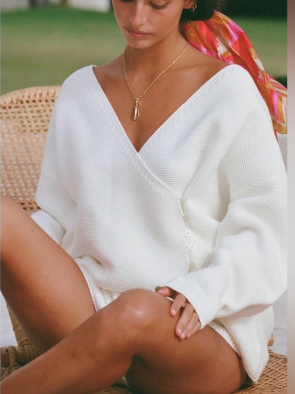 SABO skirt White V-Neck Wrap Knit cardigan